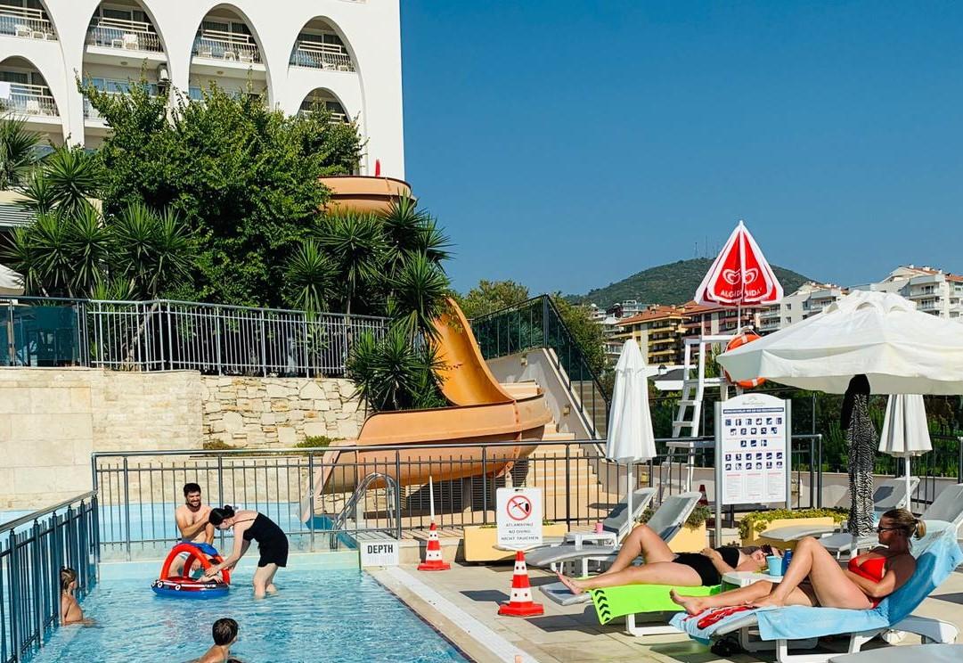 Goldenday Wings Hotel Kusadası Exterior foto